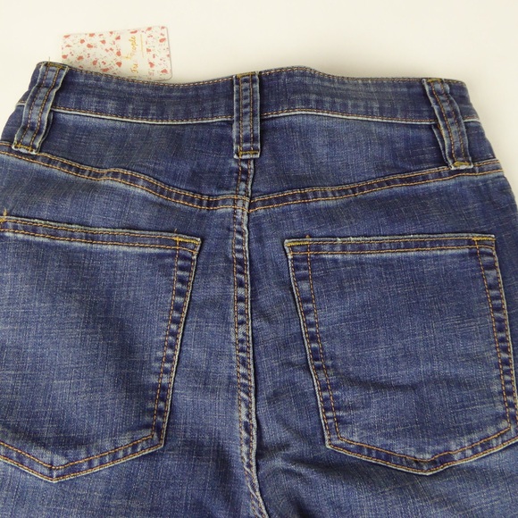 Free People Cotton Stretch Denim Button Front Frayed Hem Bell Bottom Jeans NWT - Picture 9 of 9